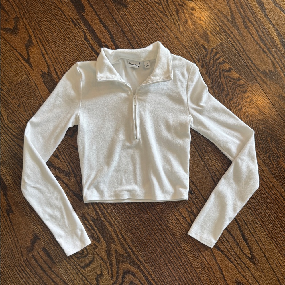 Aritzia Sunday Best 1/2 Zip White, size XS